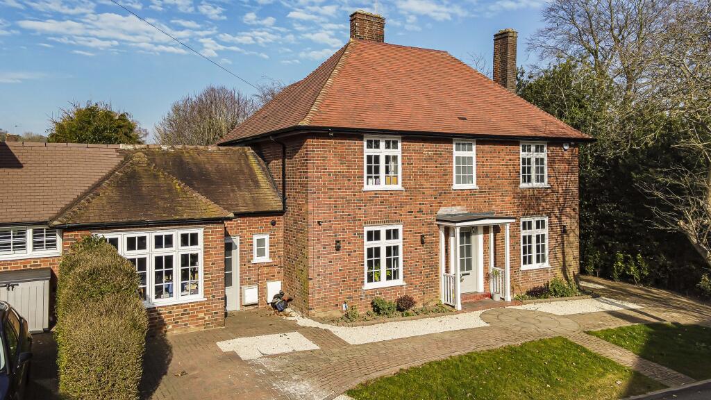 The Valley Green, Welwyn Garden City, Hertfordshire, AL8