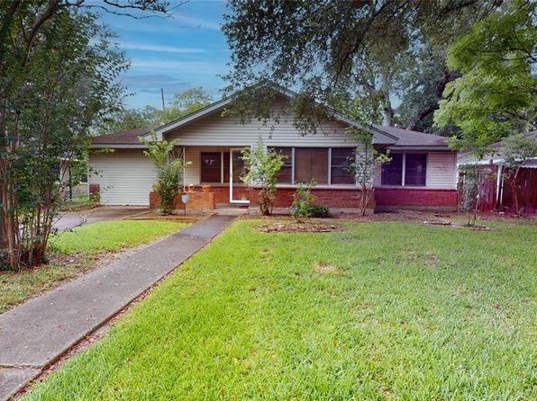 6619 Heron Dr, Houston, TX 77087