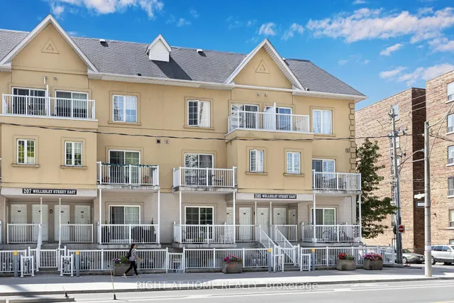 Additional image 3 of 205 Wellesley St Unit 205