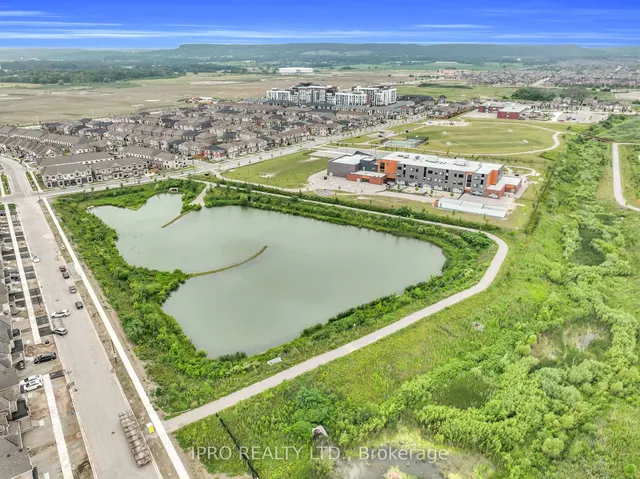 Additional image 49 of 372 Bergamot Ave