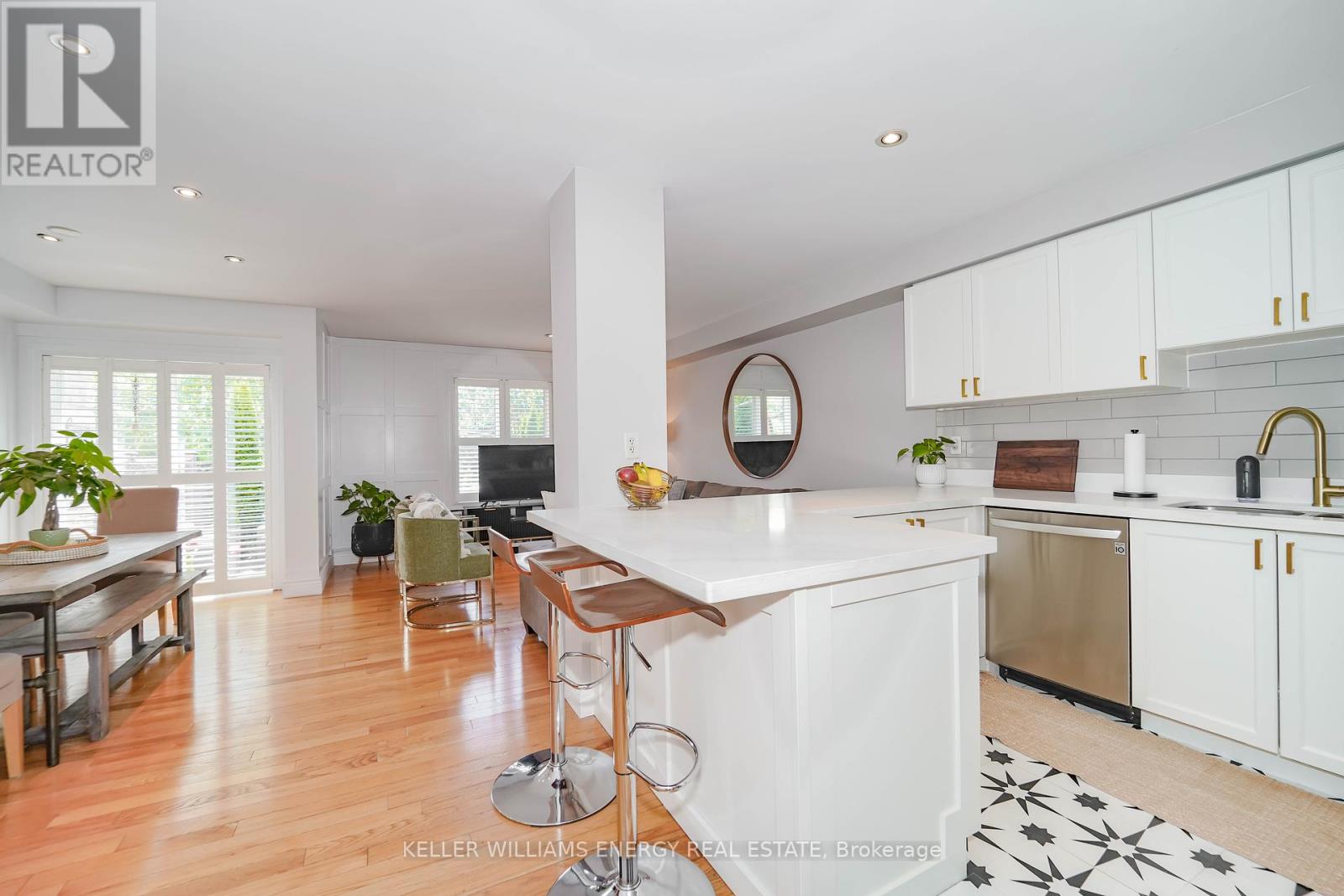 15 FAIRMOUNT DRIVE|Whitby (Taunton North), Ontario L1R0G3