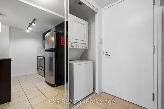 Additional image 40 of 38 Grenville St Unit 901