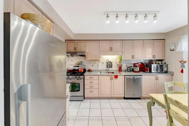 房产图片 12 - 20 Meadowlands Blvd 单元14