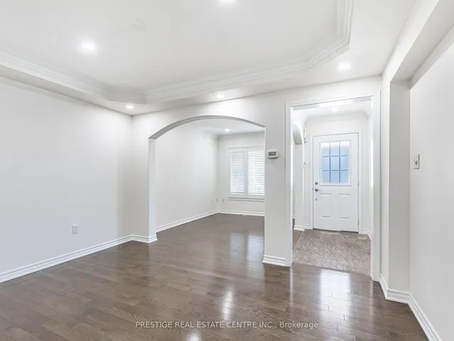 房产图片 9 - 汤普森路656号