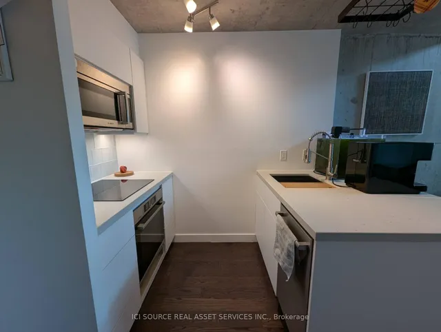 Additional image 9 of 954 King St Unit 319