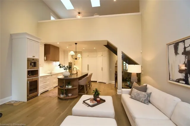 Additional image 22 of 98 Moore Cres