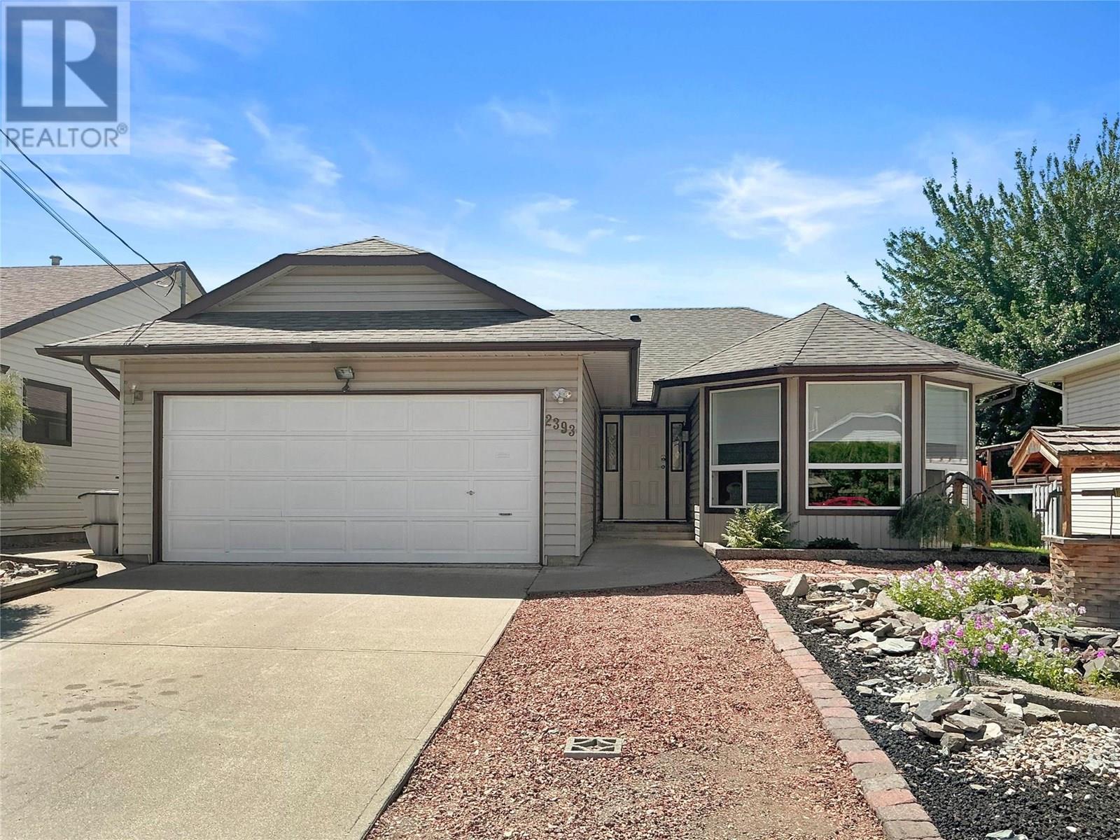 2393 Fleetwood Avenue|Kamloops, British Columbia V2B4S8