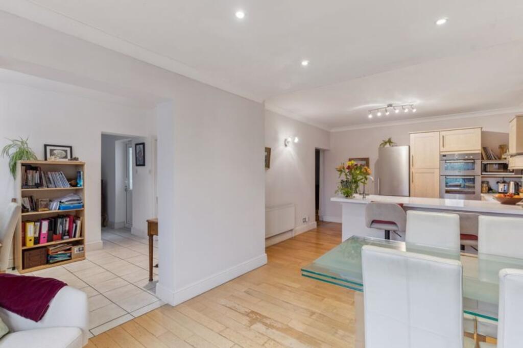 Additional image 8 of Old Watling Street, Flamstead, AL3