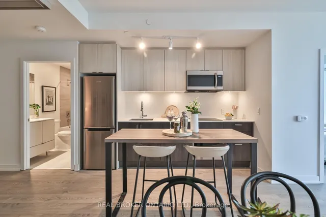 Additional image 15 of 1926 Lake Shore Blvd Unit 2006