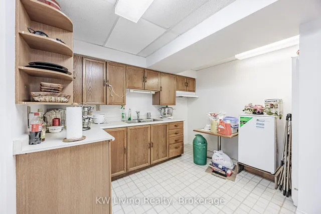 Additional image 24 of 35 Roxanne Cres