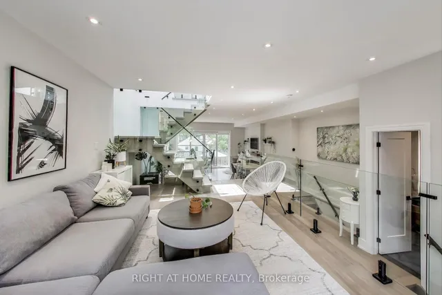 Additional image 8 of 378 CEDARVALE Ave