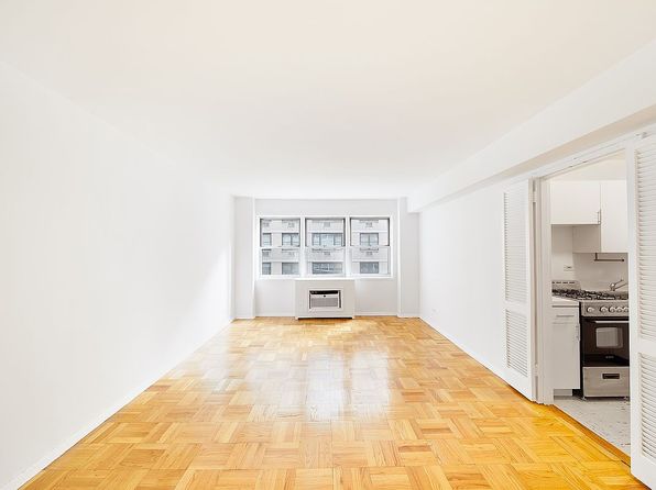 321 E 45th St, New York, NY 