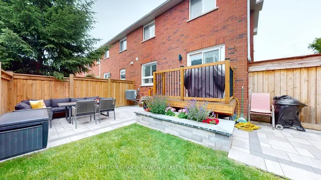 Additional image 16 of 2 Dawson Cres