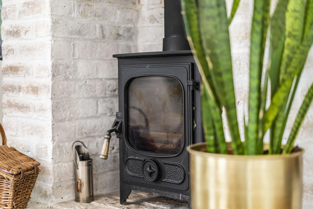 Additional image 10 of Pottersheath Road, Welwyn, Hertfordshire, AL6