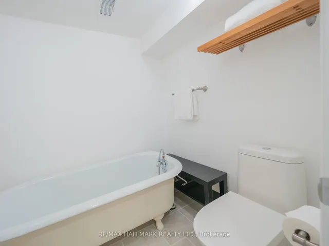 Additional image 38 of 43 Hannaford St