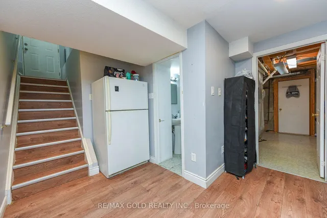 Additional image 18 of 86 Charleswood Circ