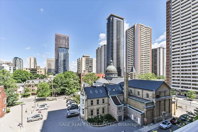 Additional image 43 of 500 Sherbourne St Unit 219