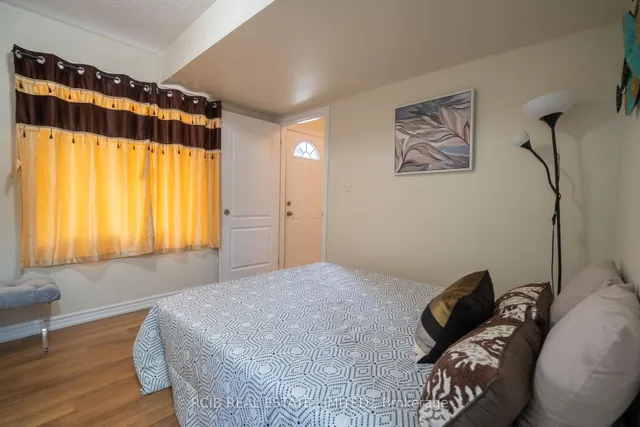 Additional image 29 of 33 Sprucewood Rd