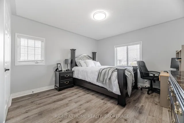 Additional image 28 of 2226 Viking Cres