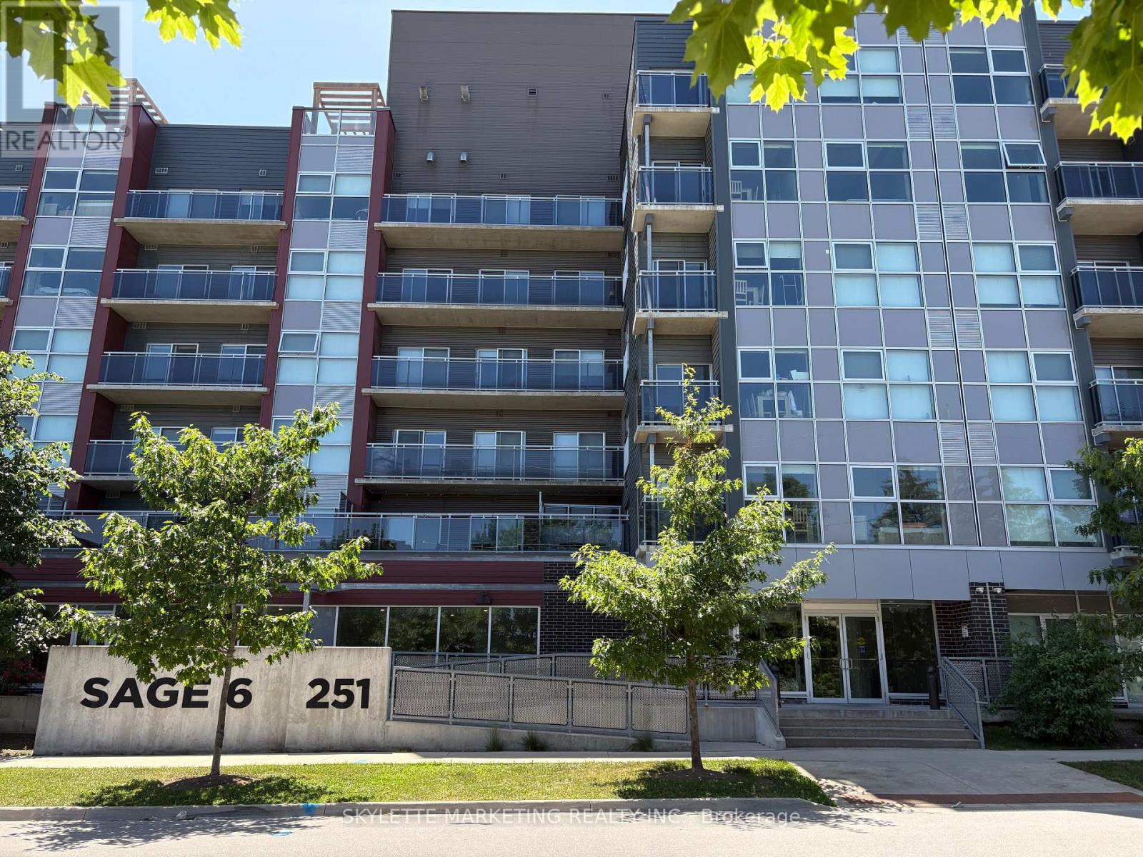 601 - 251 HEMLOCK STREET|Waterloo, Ontario N2L3R4