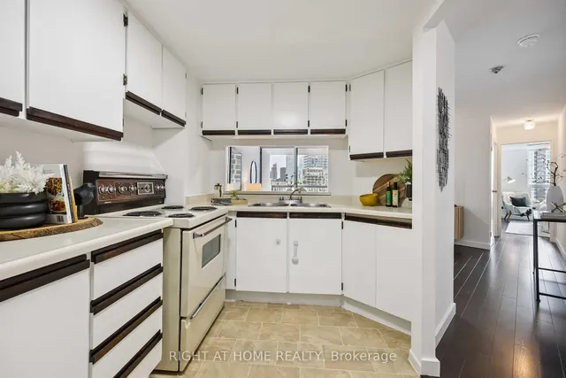 Additional image 12 of 77 Maitland Pl Unit 1906