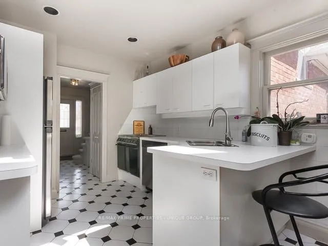 Additional image 13 of 51 Carmichael Ave