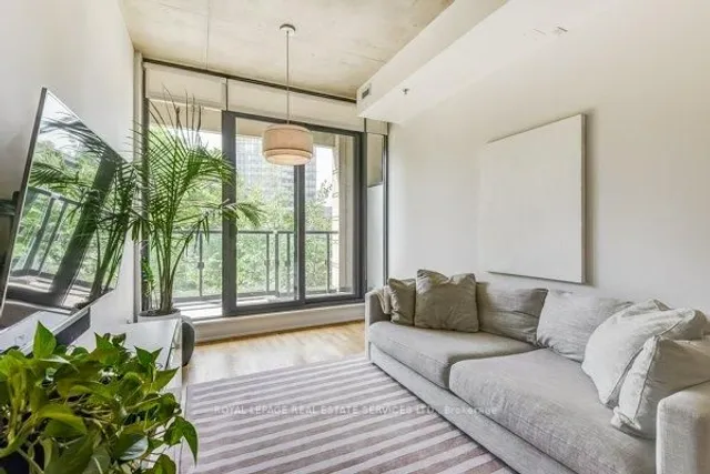 Additional image 5 of 8 Dovercourt Rd Unit 205