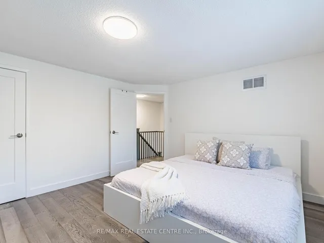 Additional image 36 of 52 Mozart Cres