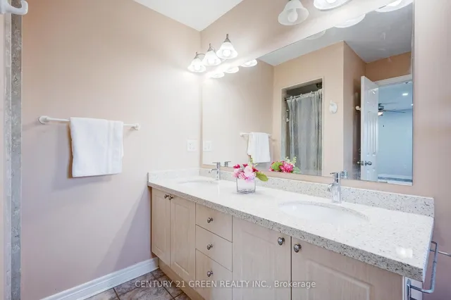 Additional image 31 of 62 Four Seasons Circ