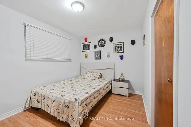 Additional image 30 of 20 Terra Cotta Cres