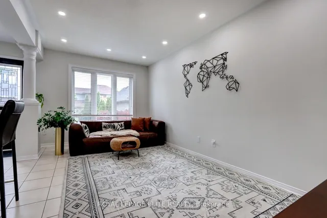 房产图片 17 - 2567 Capilano Cres