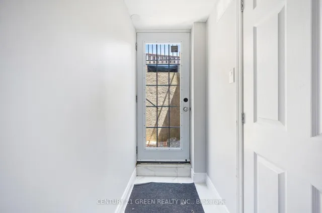 Additional image 42 of 62 Four Seasons Circ