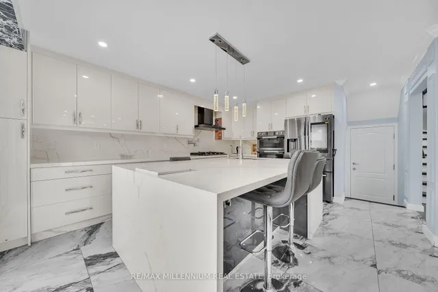 Additional image 16 of 54 Buick Blvd