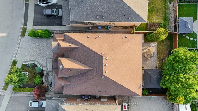 Additional image 6 of 6 Islington Dr