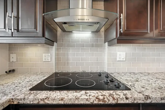 Additional image 17 of 18 Merton St Unit 904