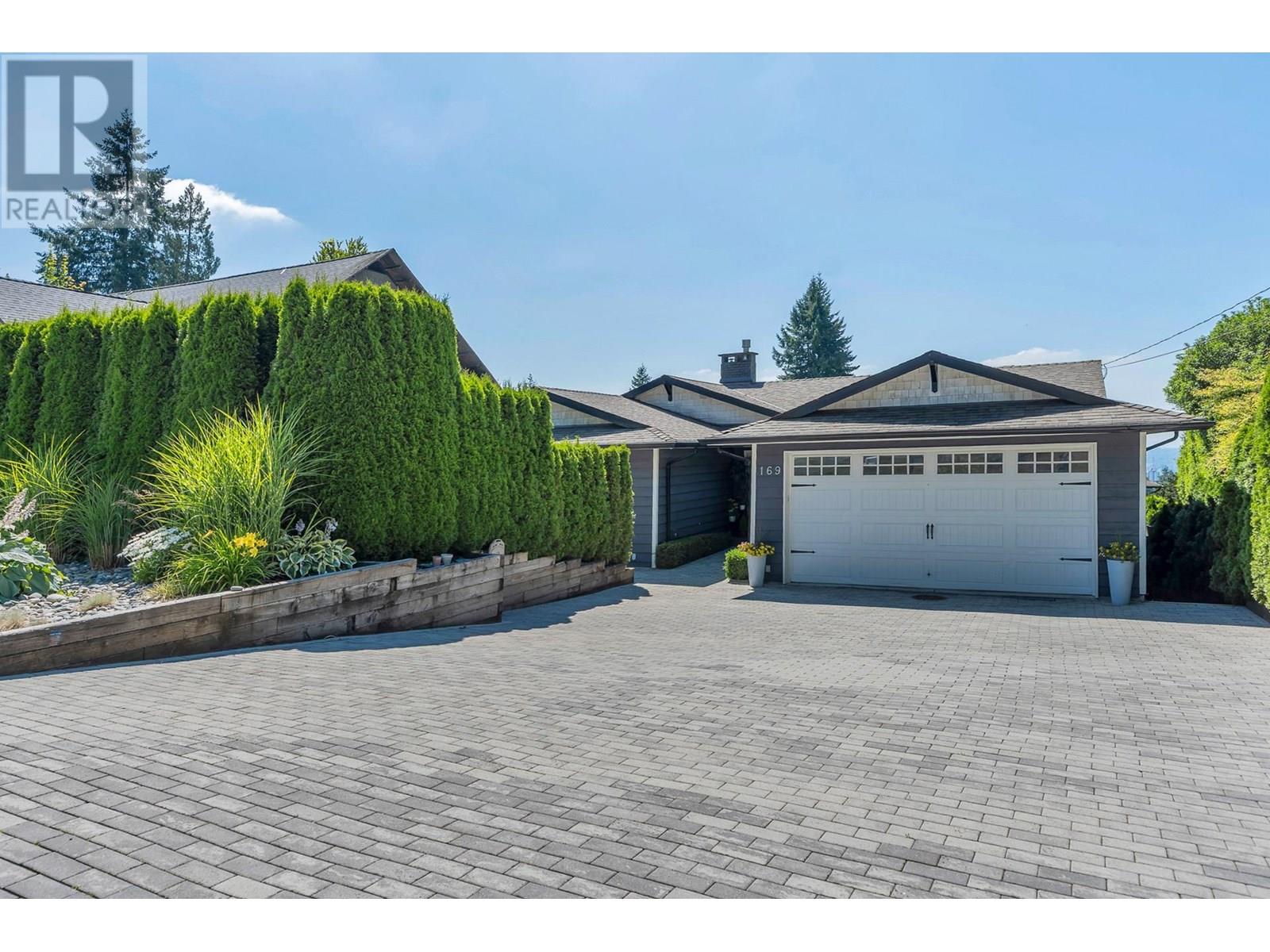 169 E CARISBROOKE ROAD|North Vancouver, British Columbia V7N1N1