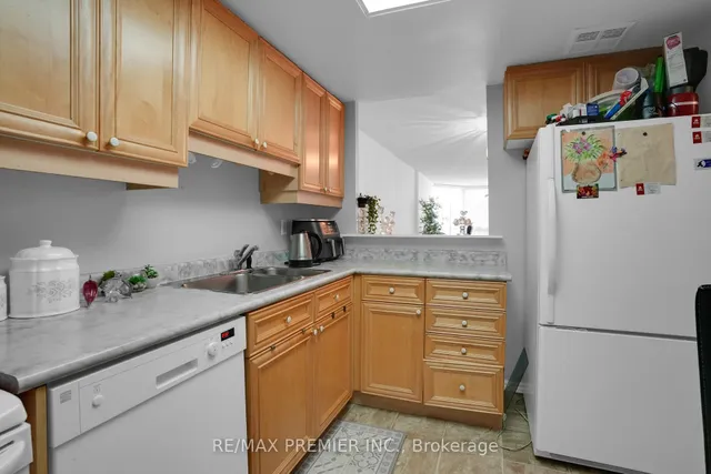 Additional image 4 of 8 Lisa St Unit 505