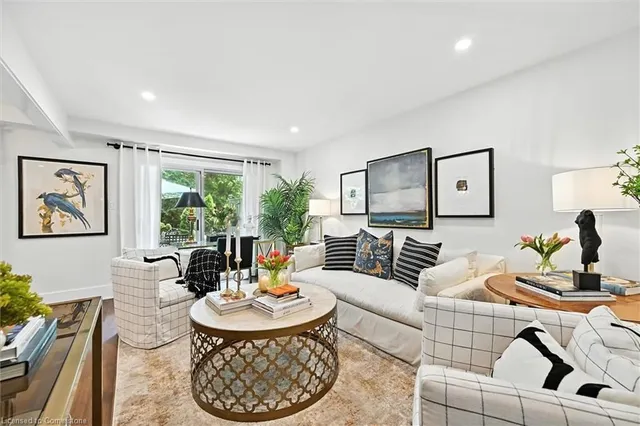 Additional image 6 of 445 Woodview Rd Unit 3