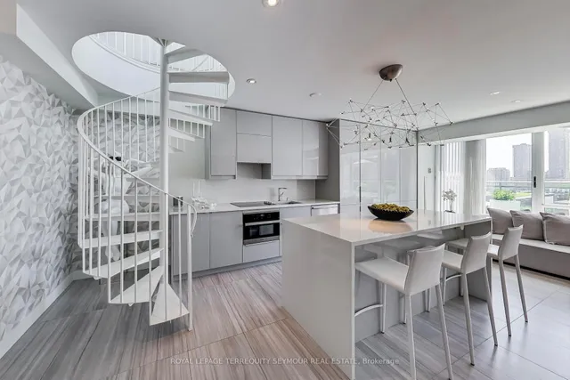 Additional image 14 of 77 Lombard St Unit PH3