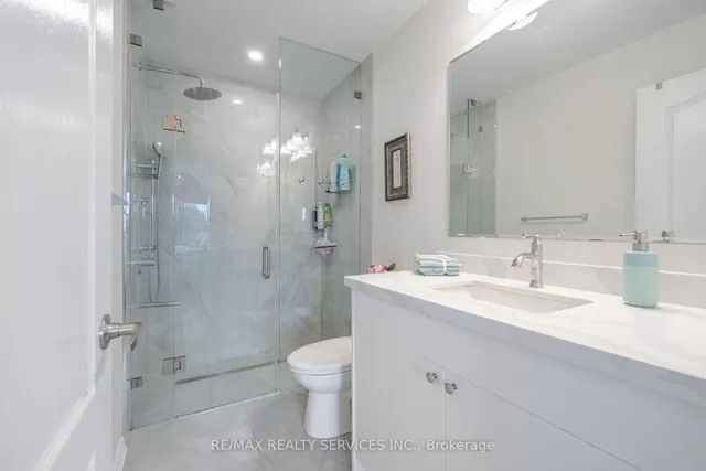 Additional image 29 of 900 Brassard Circ