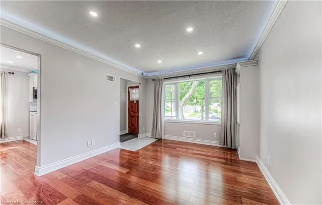 Additional image 8 of 60 Rosedale Ave