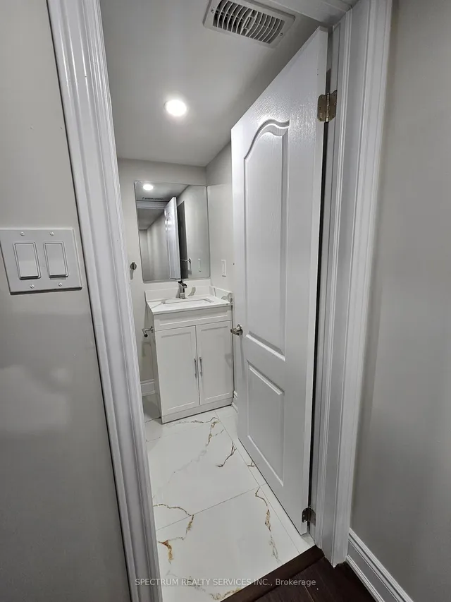 Additional image 14 of 669 Gibson Cres