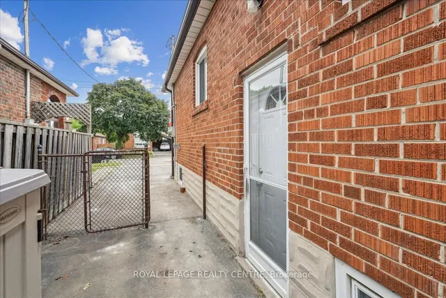 Additional image 36 of 12 Beacon Rd