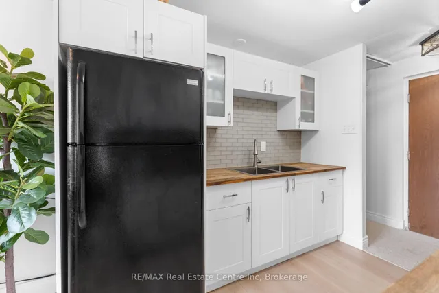 Additional image 8 of 4 Avalon Pl Unit 305