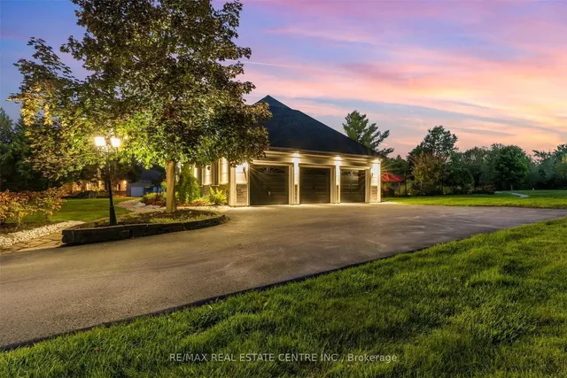 Additional image 5 of 11135 Menzies Crt