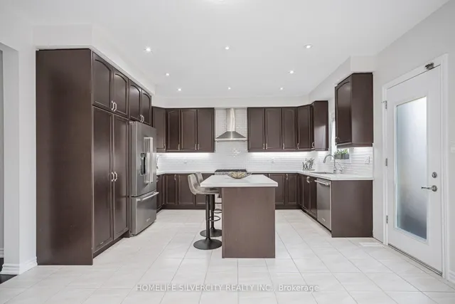 Additional image 9 of 51 Bucksaw St