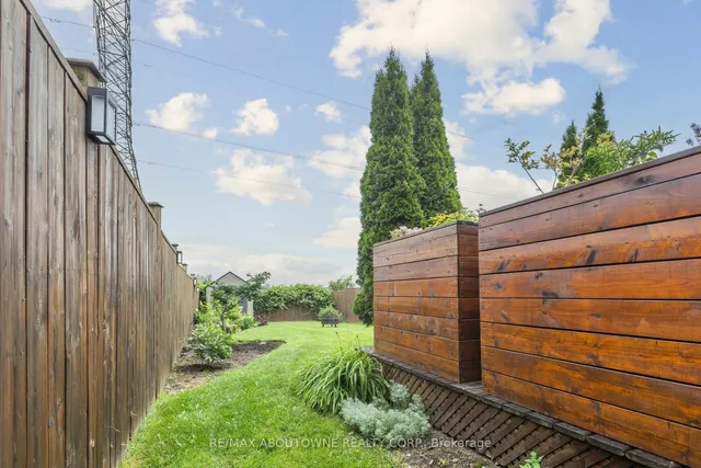 Additional image 43 of 46 Gravel Ridge Tr