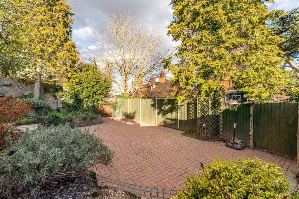 Additional image 26 of Elmoor Close, Welwyn
