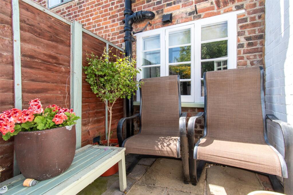 Additional image 8 of St. Peters Street, St. Albans, Hertfordshire, AL1