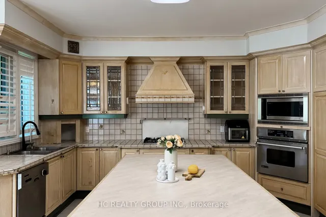 Additional image 23 of 348 Greenfield Ave